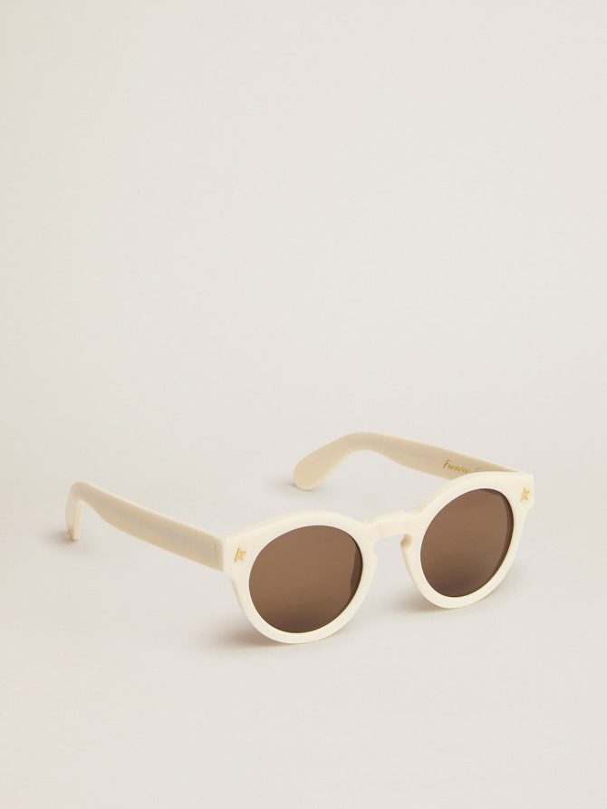 Sunglasses Panthos model with white frame and gold details