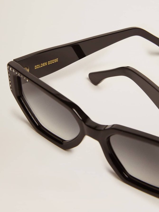 Sunglasses rectangular model with black frame and crystals - Image 2