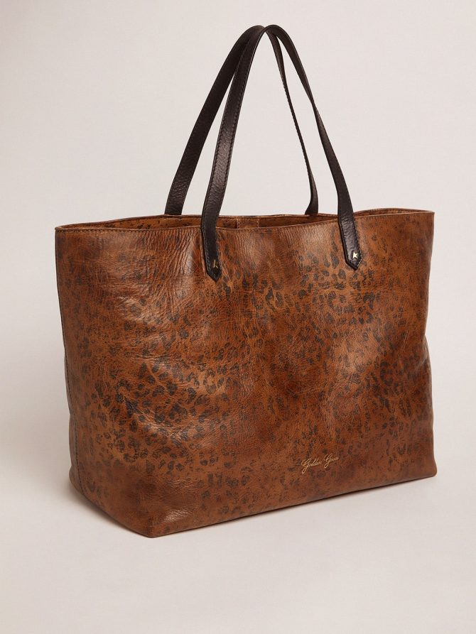 Pasadena Bag in hammered leather with leopard print and contrasting black handles - Image 5