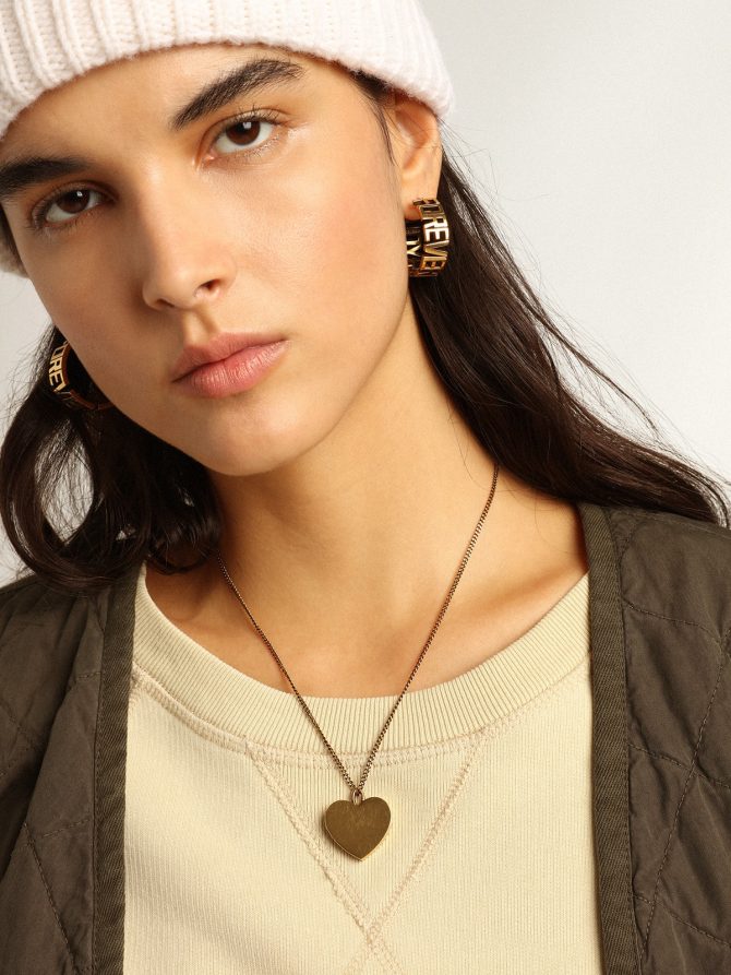 Necklace in antique gold color with heart charms - Image 3