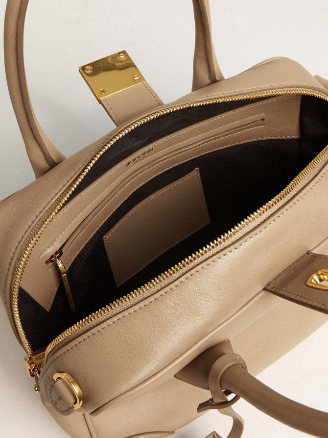 Vita Bag in beige leather with gold details - Image 7