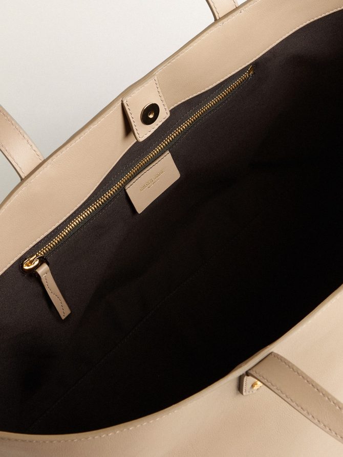 Dove-gray Pasadena Bag in smooth leather with gold logo - Image 5