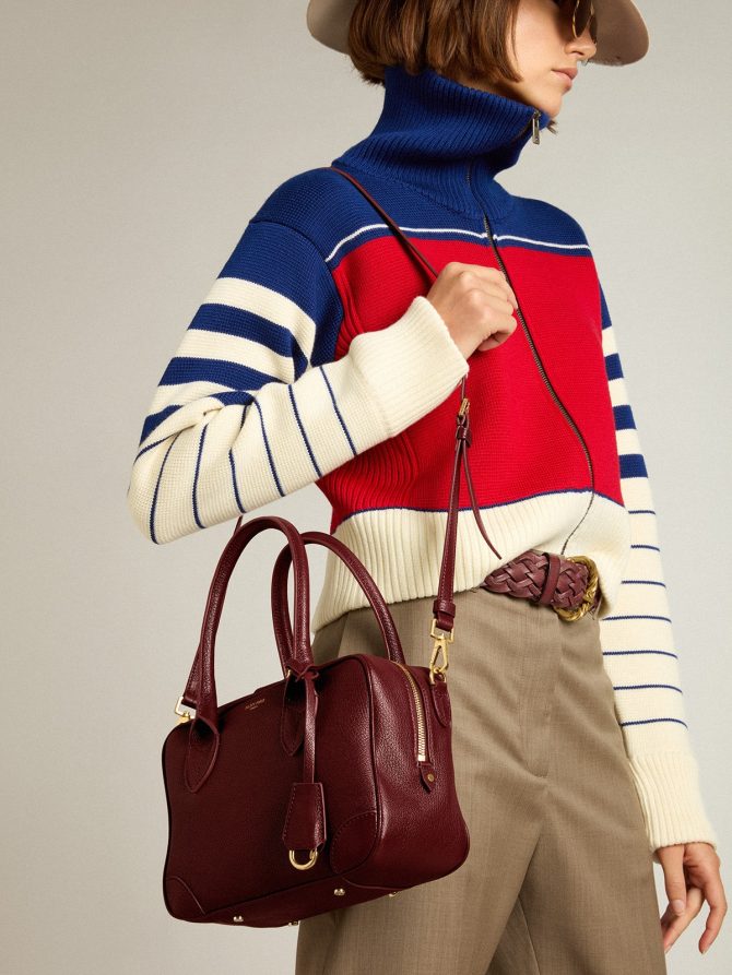 Vita Bag in burgundy sheepskin leather with gold details - Image 3