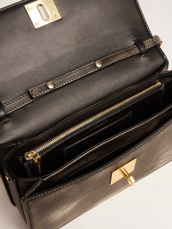Gioia Bag in black vintage leather with gold details - Image 6