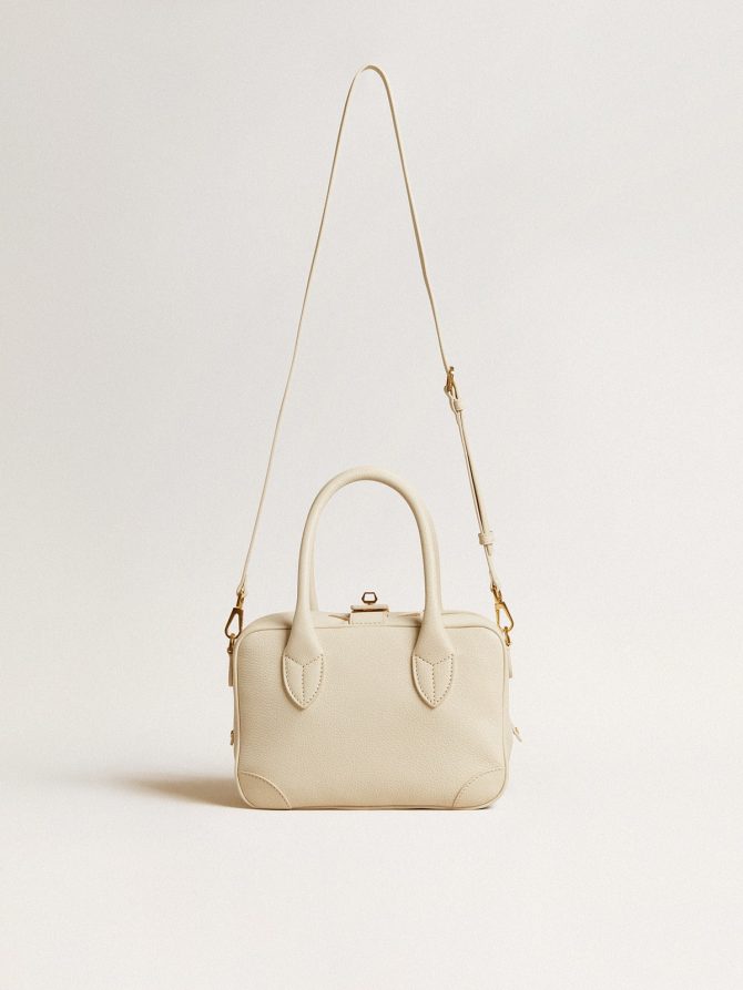 Vita Bag in butter-colored sheepskin leather with gold details - Image 4