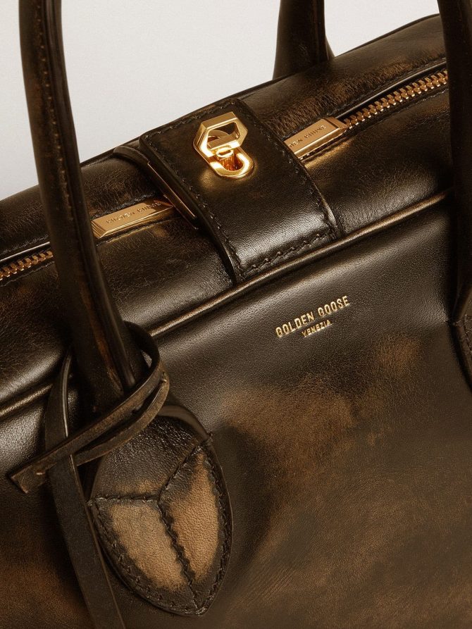 Vita Bag in black distressed leather with gold details - Image 6