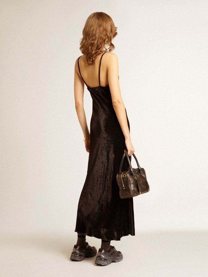 Vita Bag in black distressed leather with gold details - Image 8