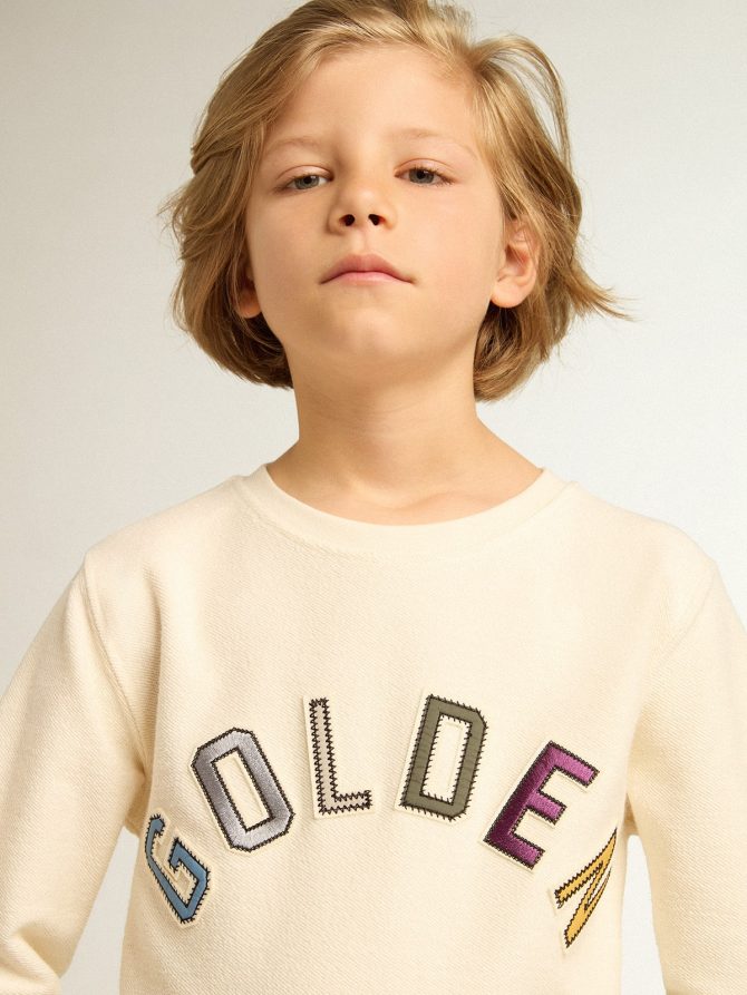 Sweatshirt in aged white with multicolor Golden lettering on the front - Image 5