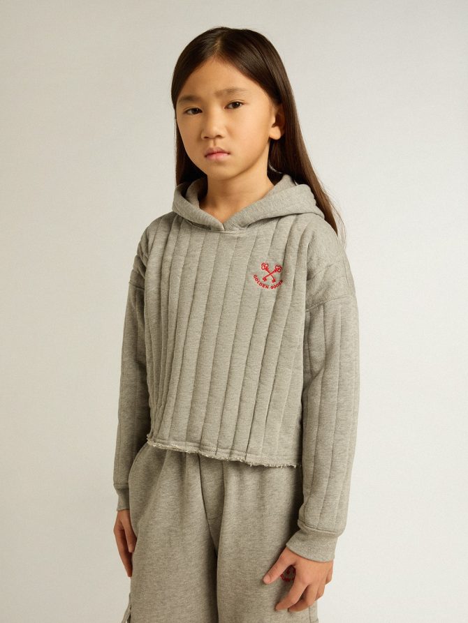 Girls’ cropped sweatshirt in gray melange with a hood and embroidery on the front - Image 2