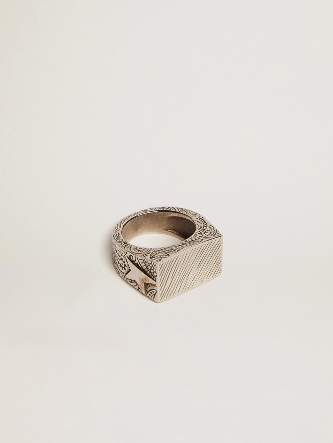 Men’s silver color square ring