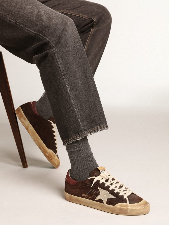 Men’s Super-Star Penstar in brown suede with a platinum star - Image 3