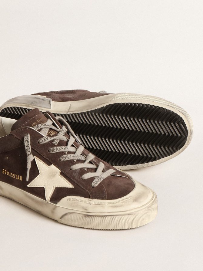 Super-Star in gray suede with ecru nappa star and heel tab - Image 3