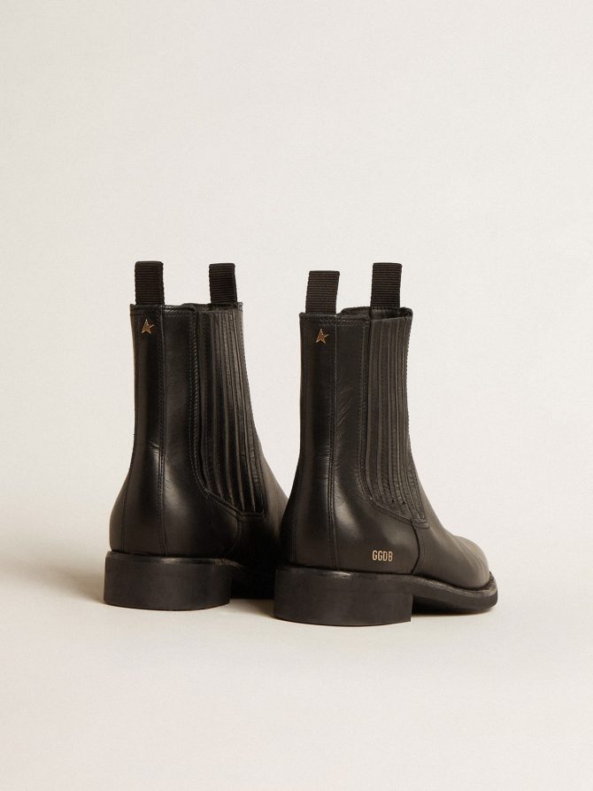 Men’s Chelsea boots in black leather - Image 5