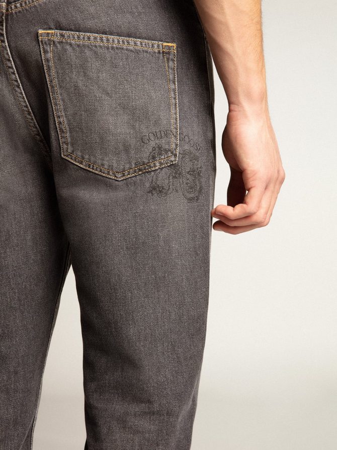 Men’s black jeans with printed pocket - Image 5