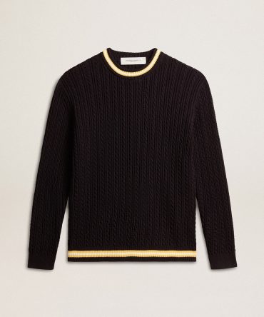Men’s blue round-neck sweater with contrasting ribbing