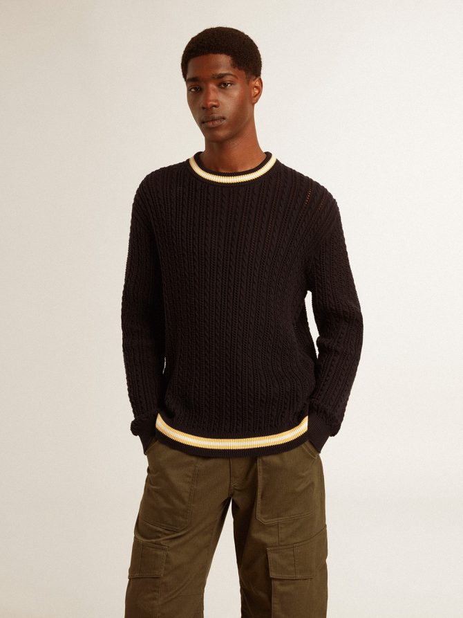 Men’s blue round-neck sweater with contrasting ribbing - Image 2
