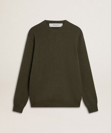 Men’s military green crew neck sweater with ‘Golden’ lettering on the back