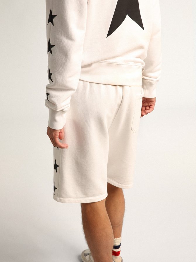Men’s vintage white bermuda shorts with contrasting black stars - Image 4