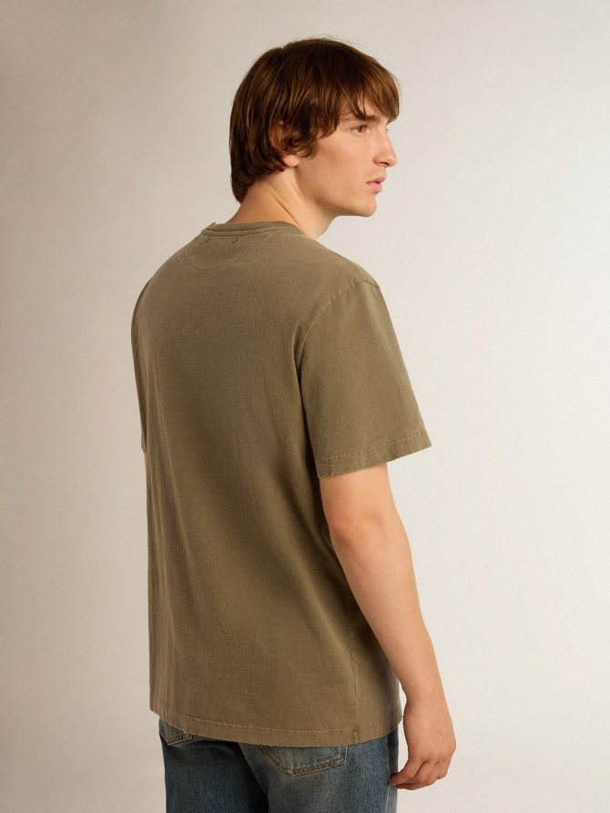 Men’s olive green T-shirt with Golden lettering - Image 4