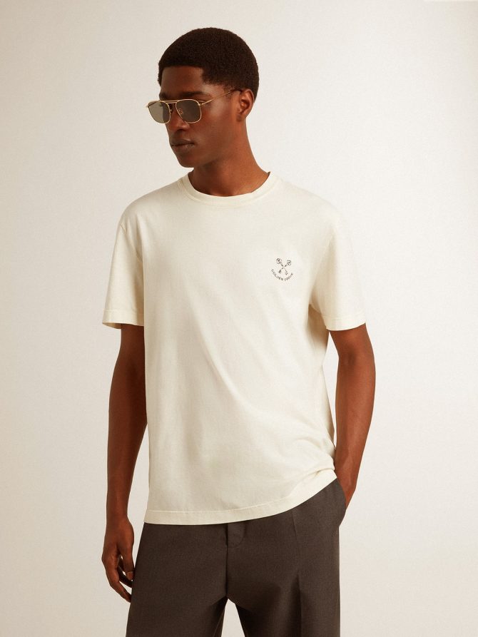 Men’s cotton T-shirt in aged white with print on the heart - Image 2