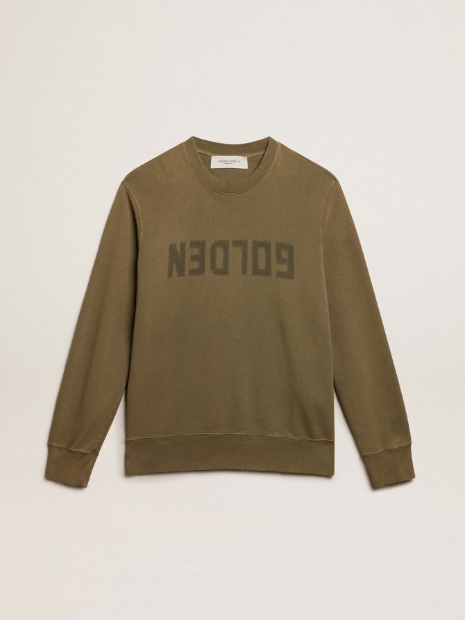 Men’s olive green sweatshirt with Golden lettering