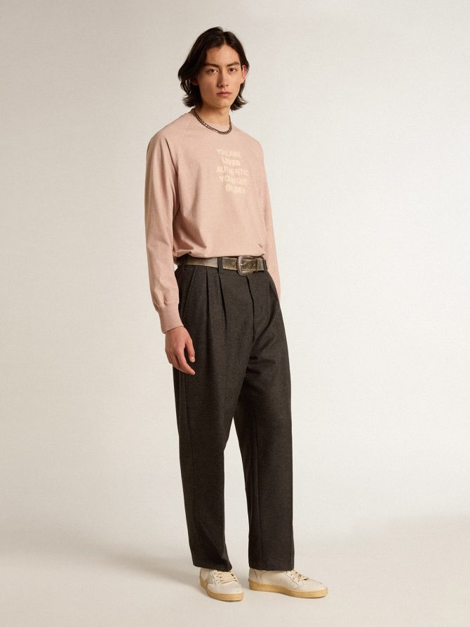 Powder-pink T-shirt with white lettering on the front - Image 4