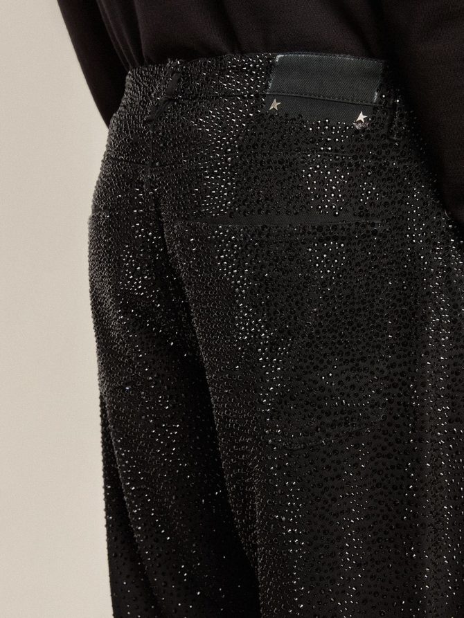Men’s black jeans with a loose fit and gradient effect all-over crystals - Image 5