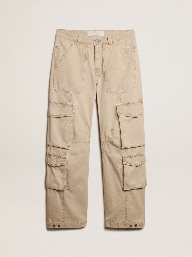 Men’s khaki-colored cotton cargo pants