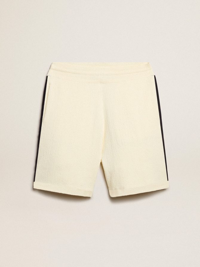 Men’s vintage white shorts with blue rib knit on the sides
