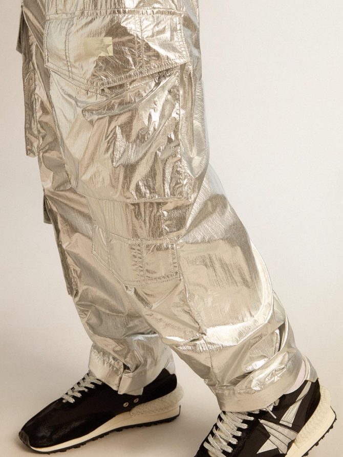 Men’s cargo pants in silver technical fabric - Image 5