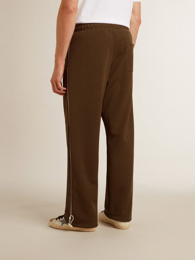 Men’s military green joggers with white logo - Image 4