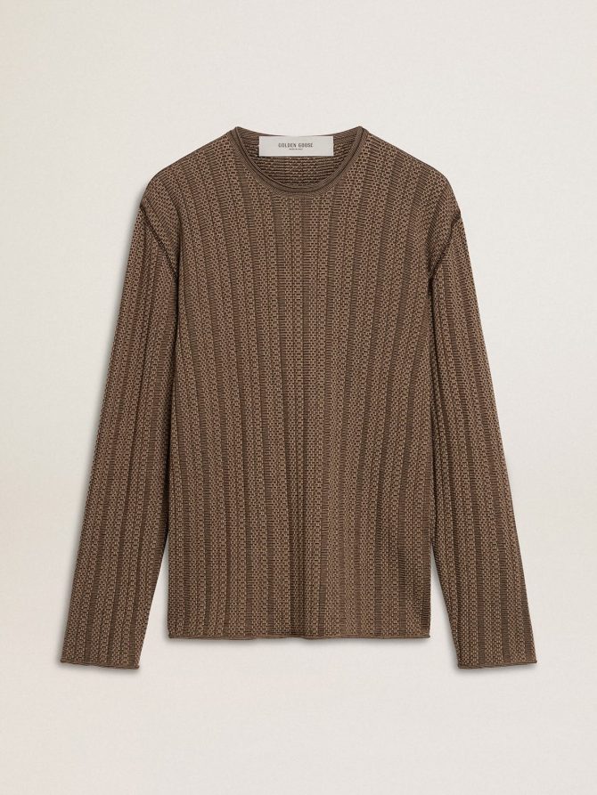 Men’s travertine-colored sweater with ‘Golden’ patch lettering on the back