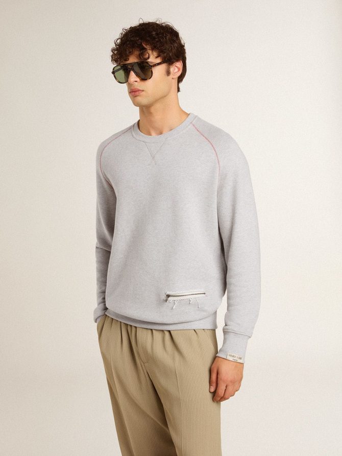 Men’s gray round neck sweatshirt with contrast stitching - Image 2