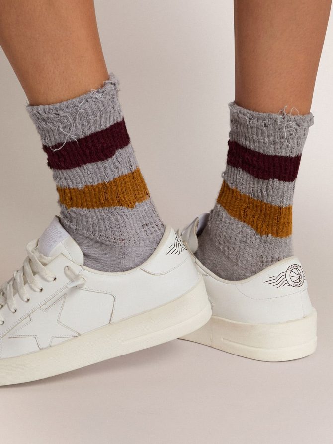 Melange grey socks with distressed details and two-tone stripes - Image 3