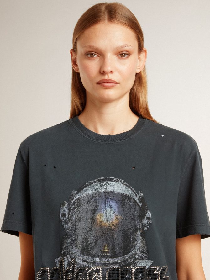 Black T-shirt with multicolor print - Image 7