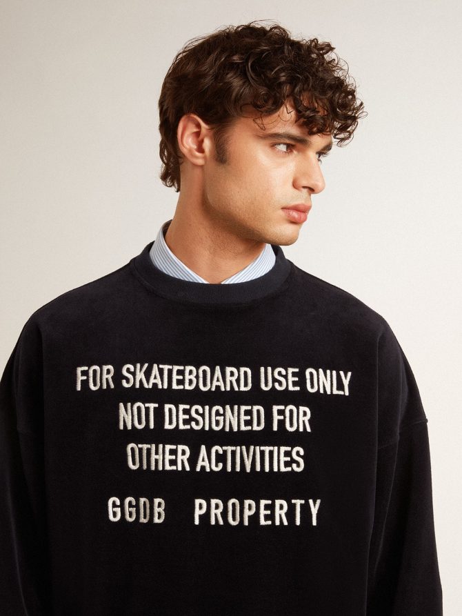 Black crew neck sweatshirt with embroidered lettering - Image 5