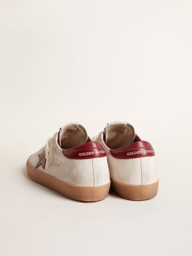 Super-Star in white suede with burgundy leather star and heel tab - Image 4