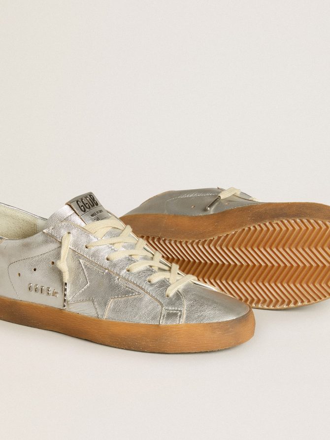 Super-Star in silver metallic leather with leather star and heel tab - Image 4