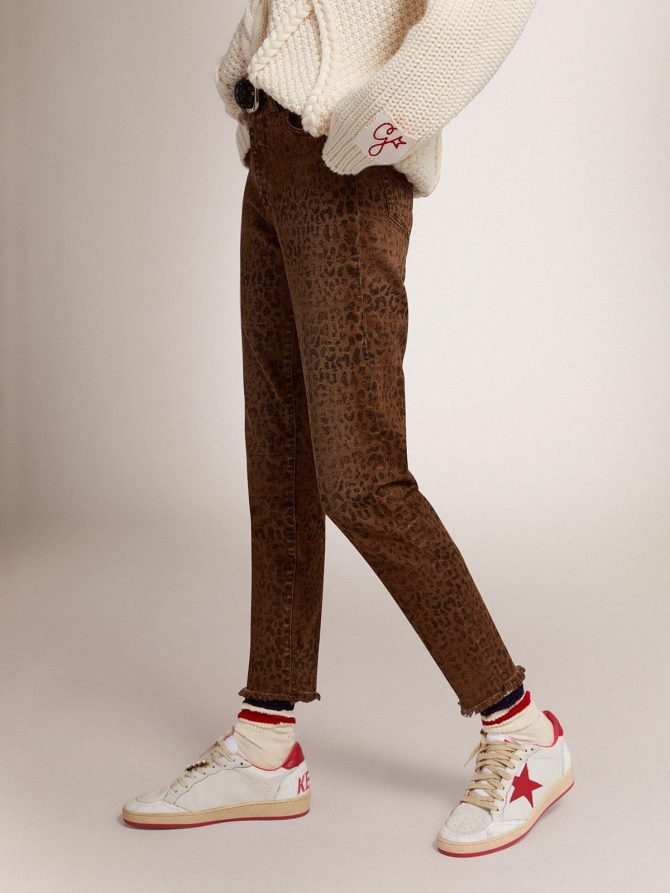 Women’s Ball Star in white leather with red star and heel tab - Image 3