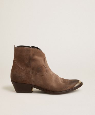 Young ankle boots in dark brown suede