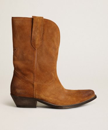 Women’s low boots in tobacco-colored suede with inlay star