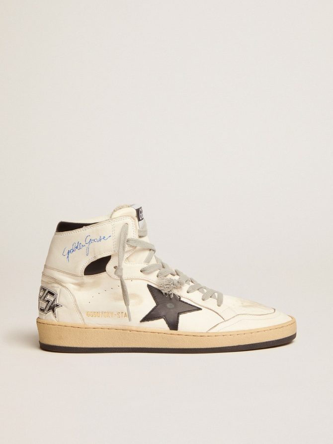 Women’s Sky-Star with signature on the ankle and black inserts