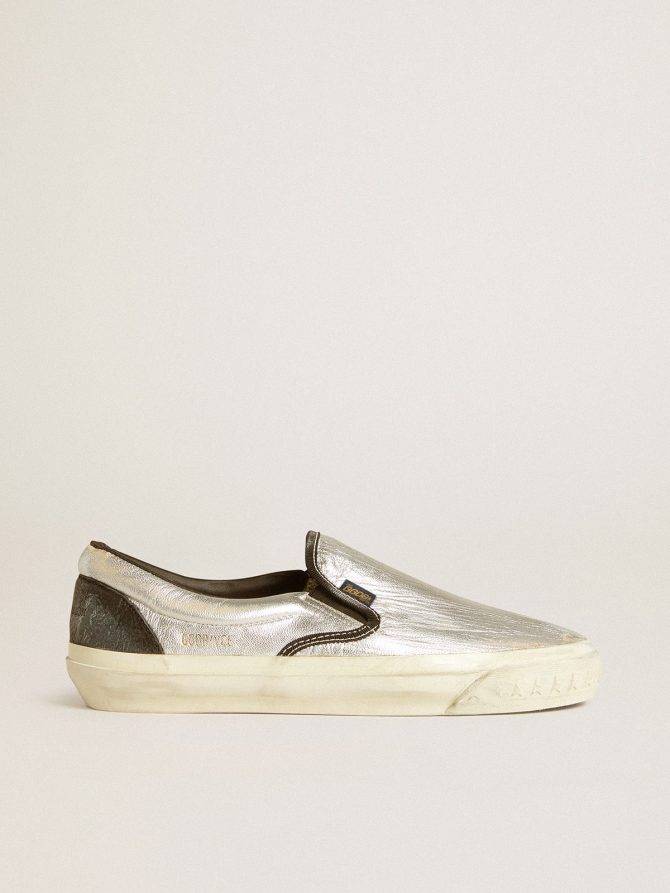 Women’s VCE Penstar in metallic silver leather with black leather heel tab