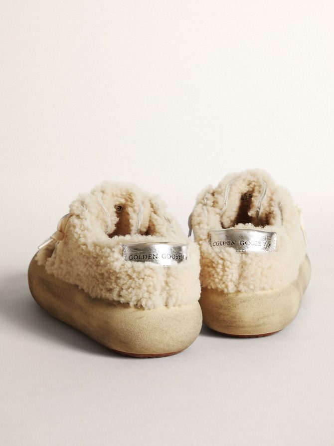 Women’s Space-Star shoes in beige shearling with white leather star and metallic leather heel tab - Image 5