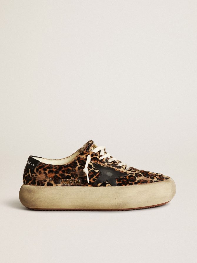 Women’s Space-Star in leopard print pony skin with black star