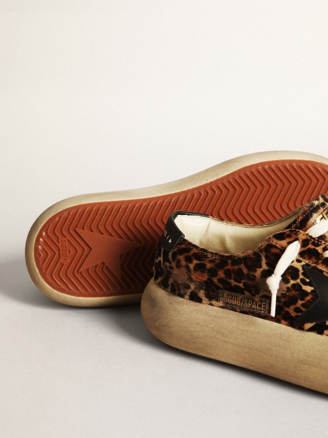 Women’s Space-Star in leopard print pony skin with black star - Image 4
