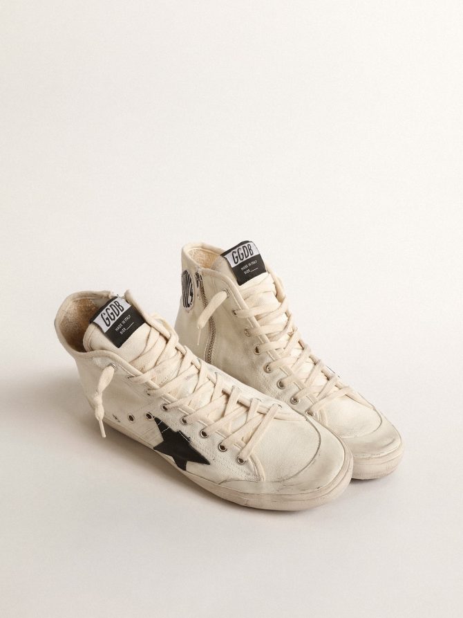 Francy Penstar in canvas with black star and red stitching - Image 2
