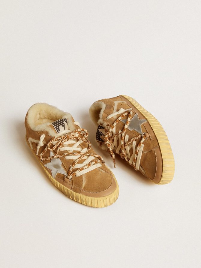 Super-Star in beige suede and shearling with metallic leather star - Image 2