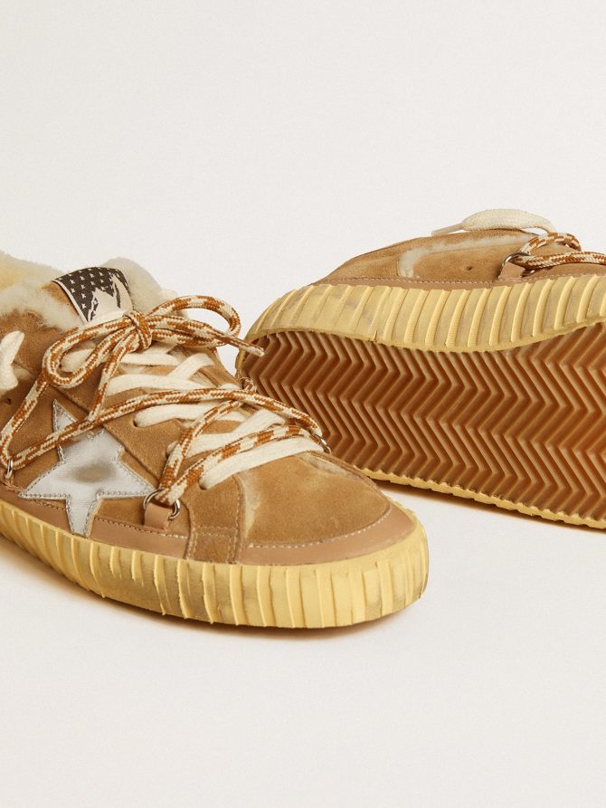 Super-Star in beige suede and shearling with metallic leather star - Image 3