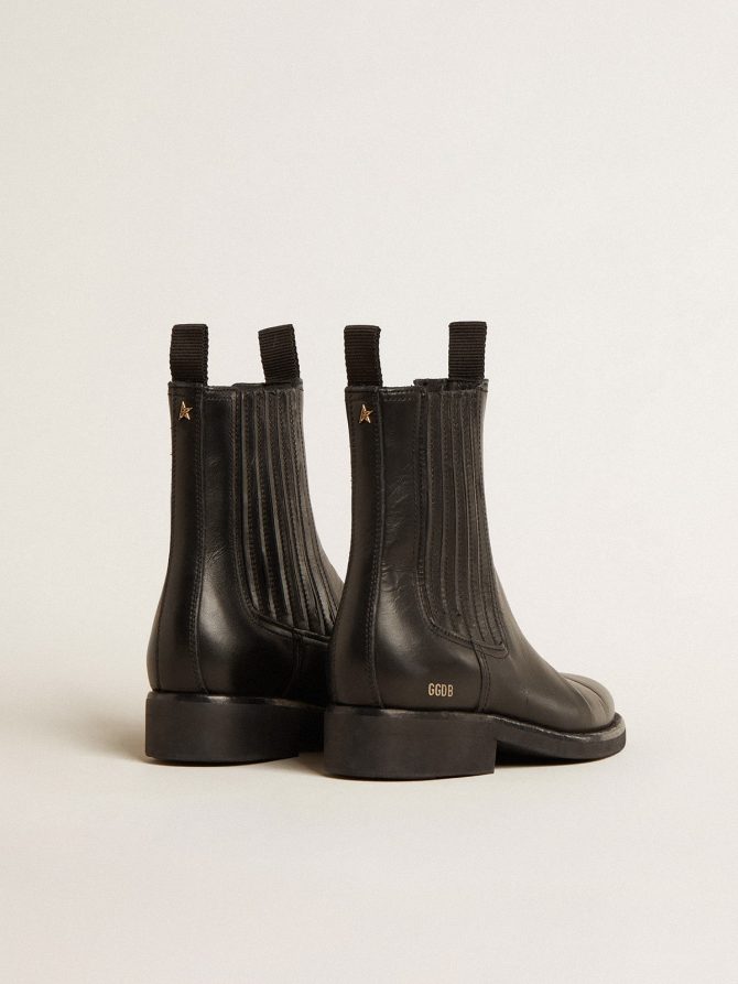 Women’s Chelsea boots in black leather - Image 4